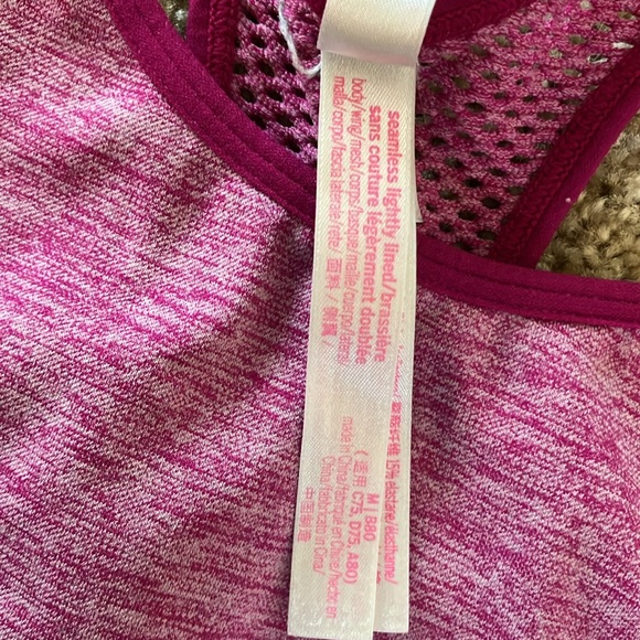 Set of 4 Pink by VS Size Medium seamless lightly lined sports bras - Picture 3 of 6